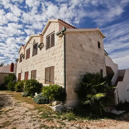 Appartamento Pirka Povlja (Brac)